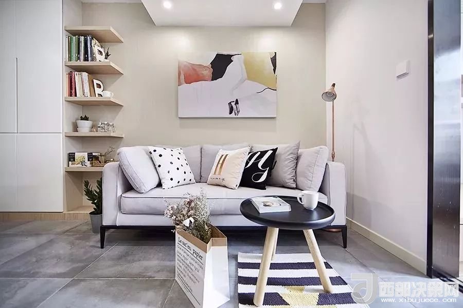 沙發(fā)背景墻選對(duì)裝飾畫，才能美了整個(gè)客廳空間！