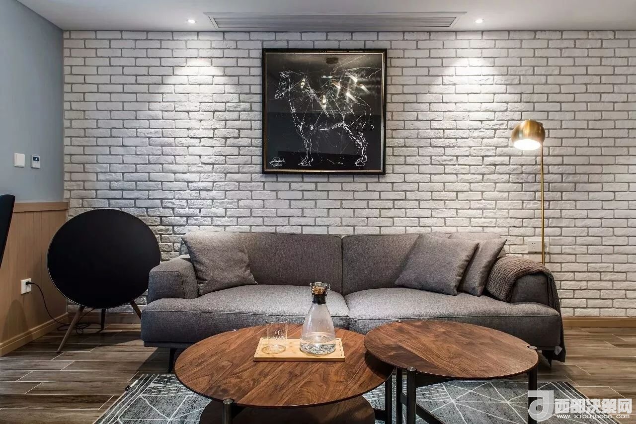 沙發(fā)背景墻選對(duì)裝飾畫，才能美了整個(gè)客廳空間！