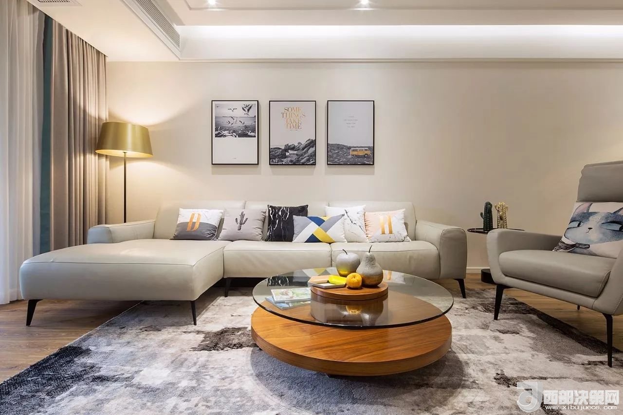 沙發(fā)背景墻選對(duì)裝飾畫，才能美了整個(gè)客廳空間！