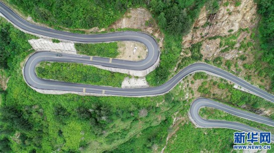 (經(jīng)濟)(1)西藏立體交通網(wǎng)絡(luò)展新顏