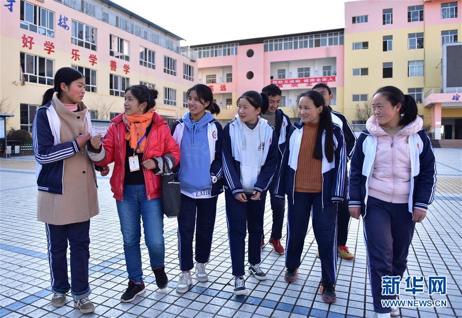 （決戰(zhàn)決勝脫貧攻堅(jiān)·圖文互動）（4）山上的放羊娃不見了——涼山教育扶貧斬斷貧困“代際傳遞”