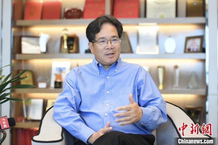 全國人大代表建議逐步禁止產(chǎn)、銷電子煙