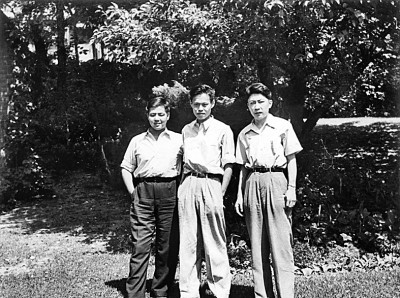 舍我其誰(shuí)報(bào)國(guó)志，碧血丹心愛(ài)國(guó)情