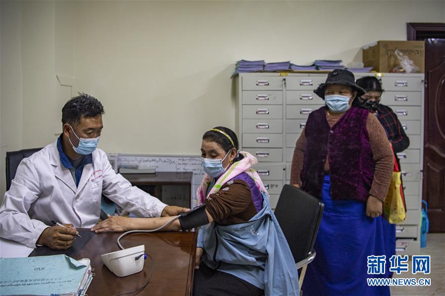 （新華全媒頭條·走向我們的小康生活·圖文互動(dòng)）（6）扎西德勒，我們的新家園——西藏易地扶貧搬遷搬出幸福美好新生活