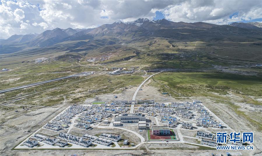 （新華全媒頭條·走向我們的小康生活·圖文互動(dòng)）（1）扎西德勒，我們的新家園——西藏易地扶貧搬遷搬出幸福美好新生活