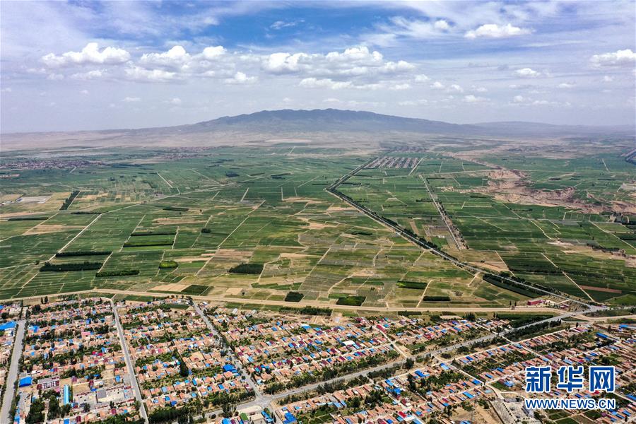 (新華全媒頭條·百萬(wàn)大移民·圖文互動(dòng))(3)從大山深處到大河之畔——寧夏持續(xù)移民百萬(wàn)“拔窮根”啟示