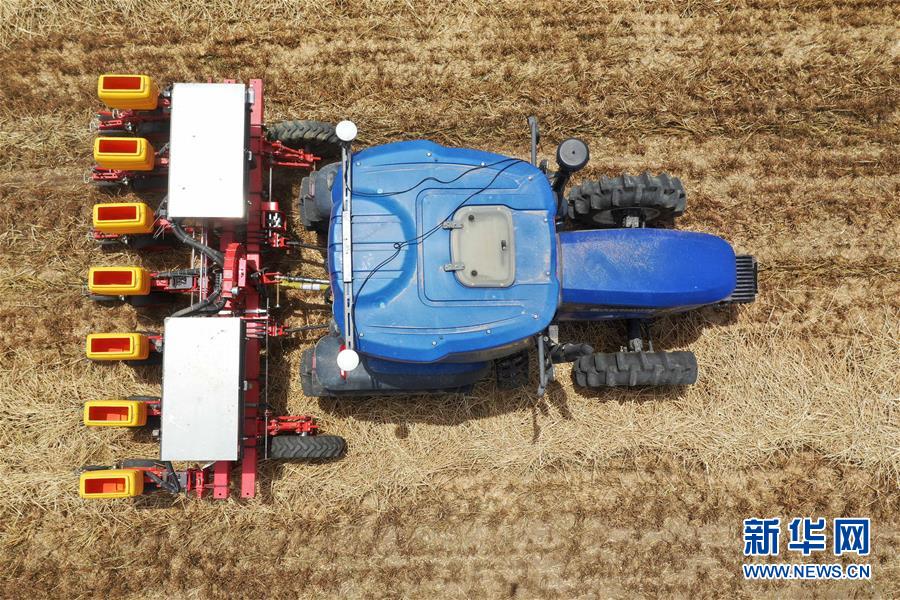 (新華全媒頭條·圖文互動(dòng))(6)偉大旗幟引領(lǐng)歷史巨變——習(xí)近平新時(shí)代中國特色社會(huì)主義思想指引“十三五”經(jīng)濟(jì)社會(huì)發(fā)展述評