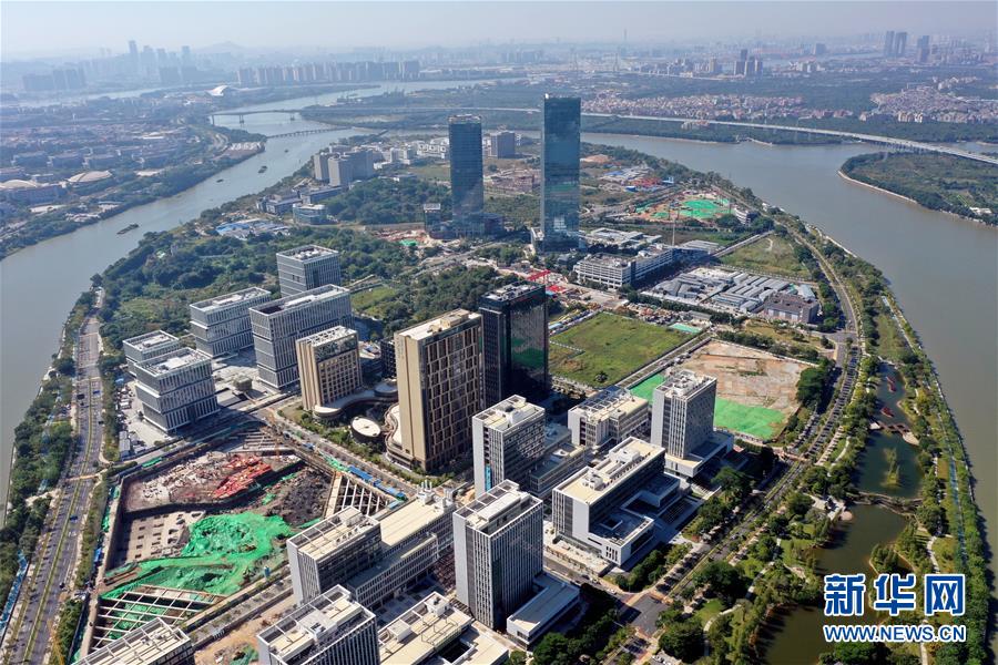 (新華全媒頭條·五中全會(huì)精神在基層·圖文互動(dòng))(7)奮發(fā)新青年 逐夢新征程——各地青年學(xué)習(xí)貫徹落實(shí)五中全會(huì)精神觀察