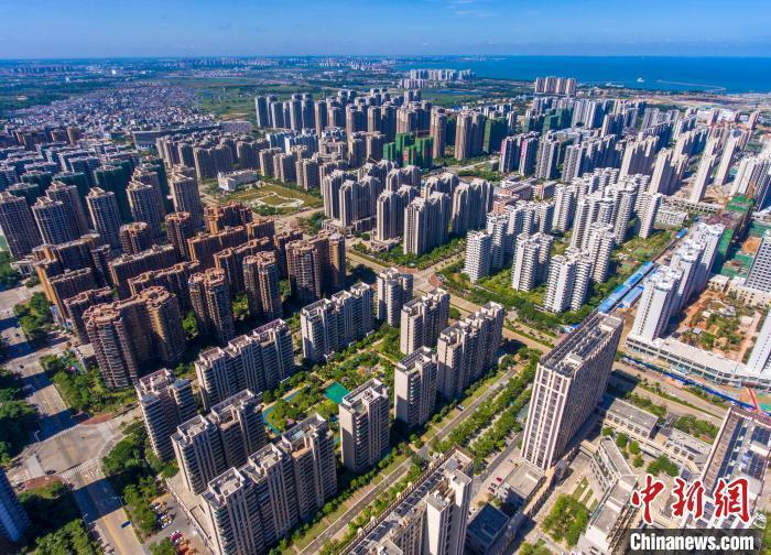 資料圖：航拍某房地產(chǎn)項(xiàng)目。 駱云飛 攝