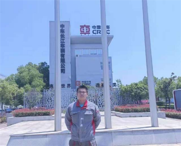 追夢——優(yōu)秀畢業(yè)生風采